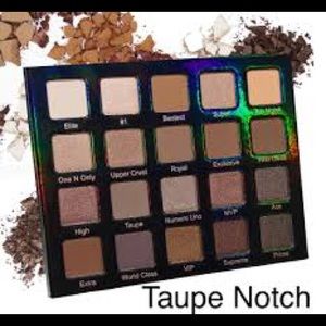 NIB Violet Voss Taupe Notch Eyeshadow Palette